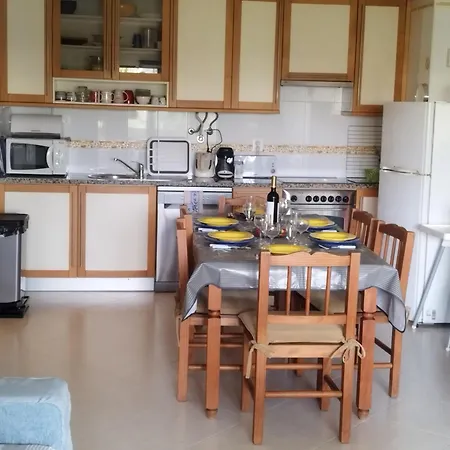 Apartament Garden And Pool Vilamarachique
