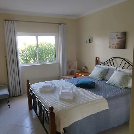 Garden And Pool Vilamarachique Alvor