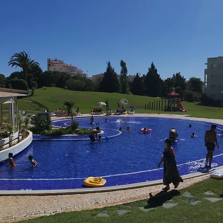 Garden And Pool Vilamarachique