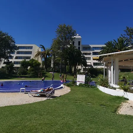 Garden And Pool Vilamarachique * Alvor